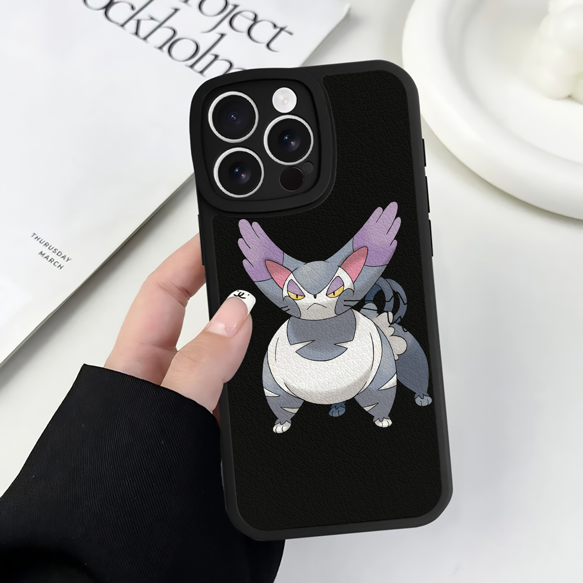 （画像用） ポケットモンスター Pokémon 【iPhone 16シリーズ対応】シリコンスマホケース（レザー調） 材質：シリコン